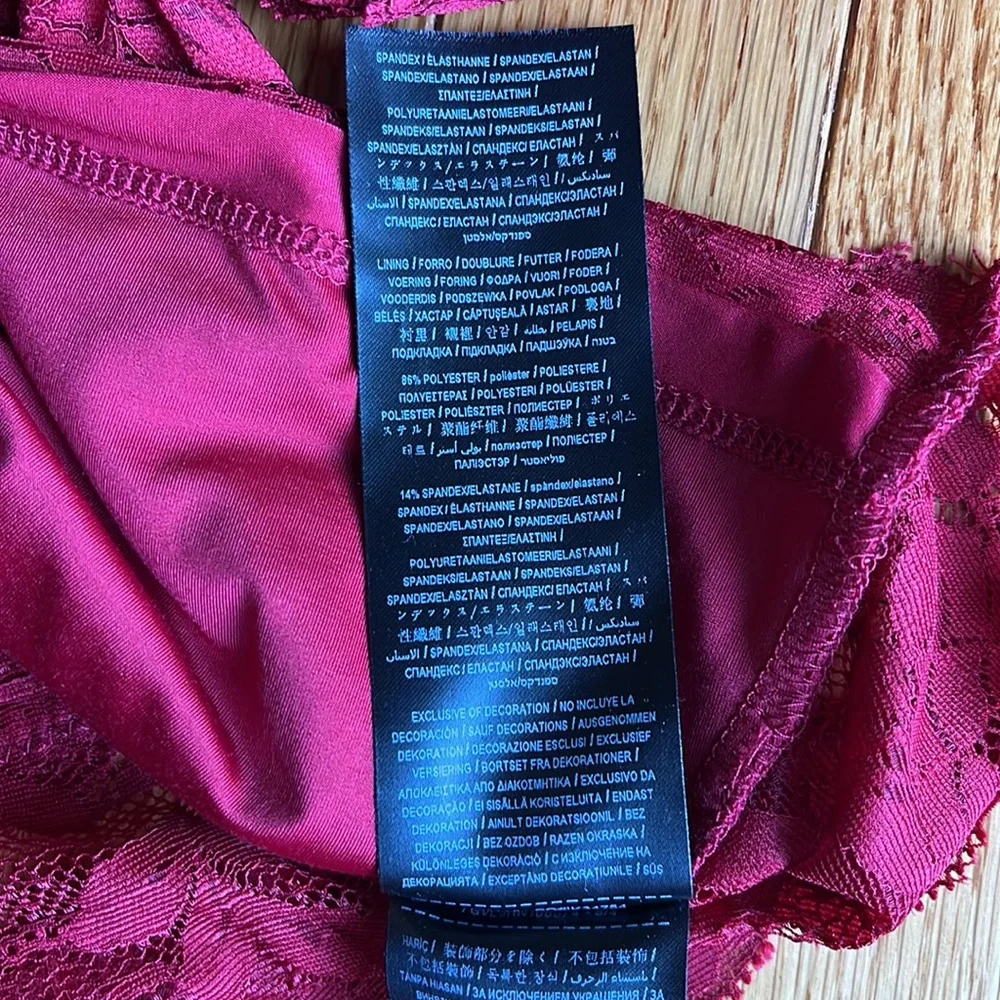 GUESS LACE TOP - Picture 8 of 9